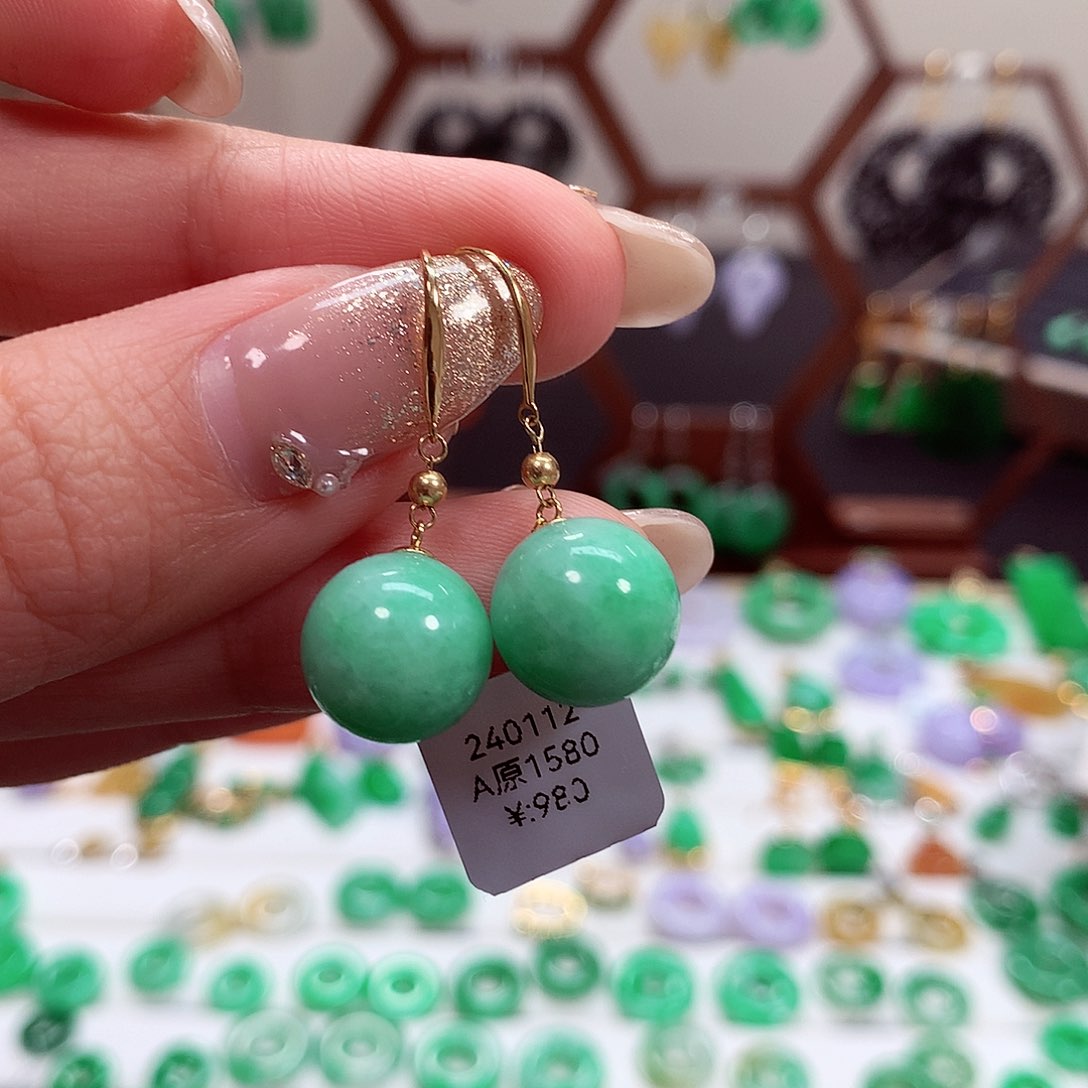 翡翠耳饰18K金镶嵌天然翡翠