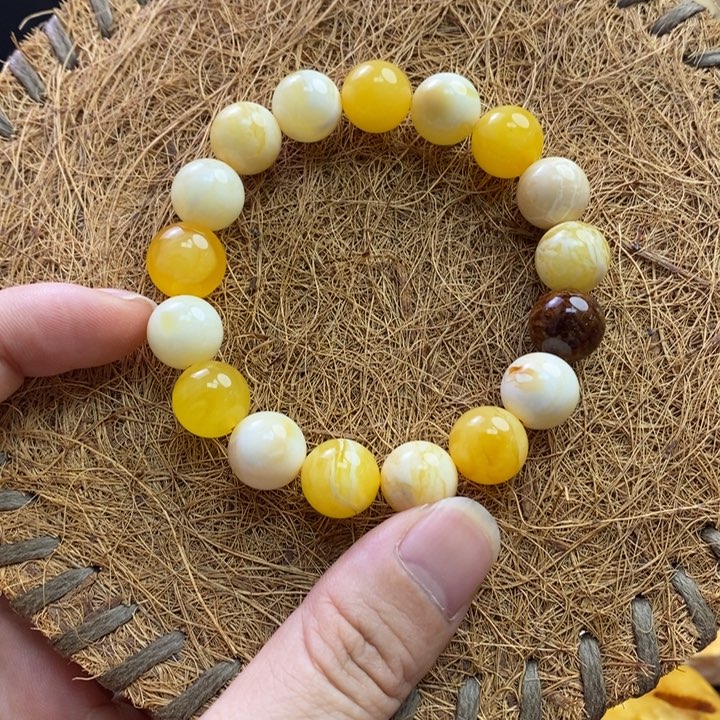 定制琥珀未镶嵌蜜蜡