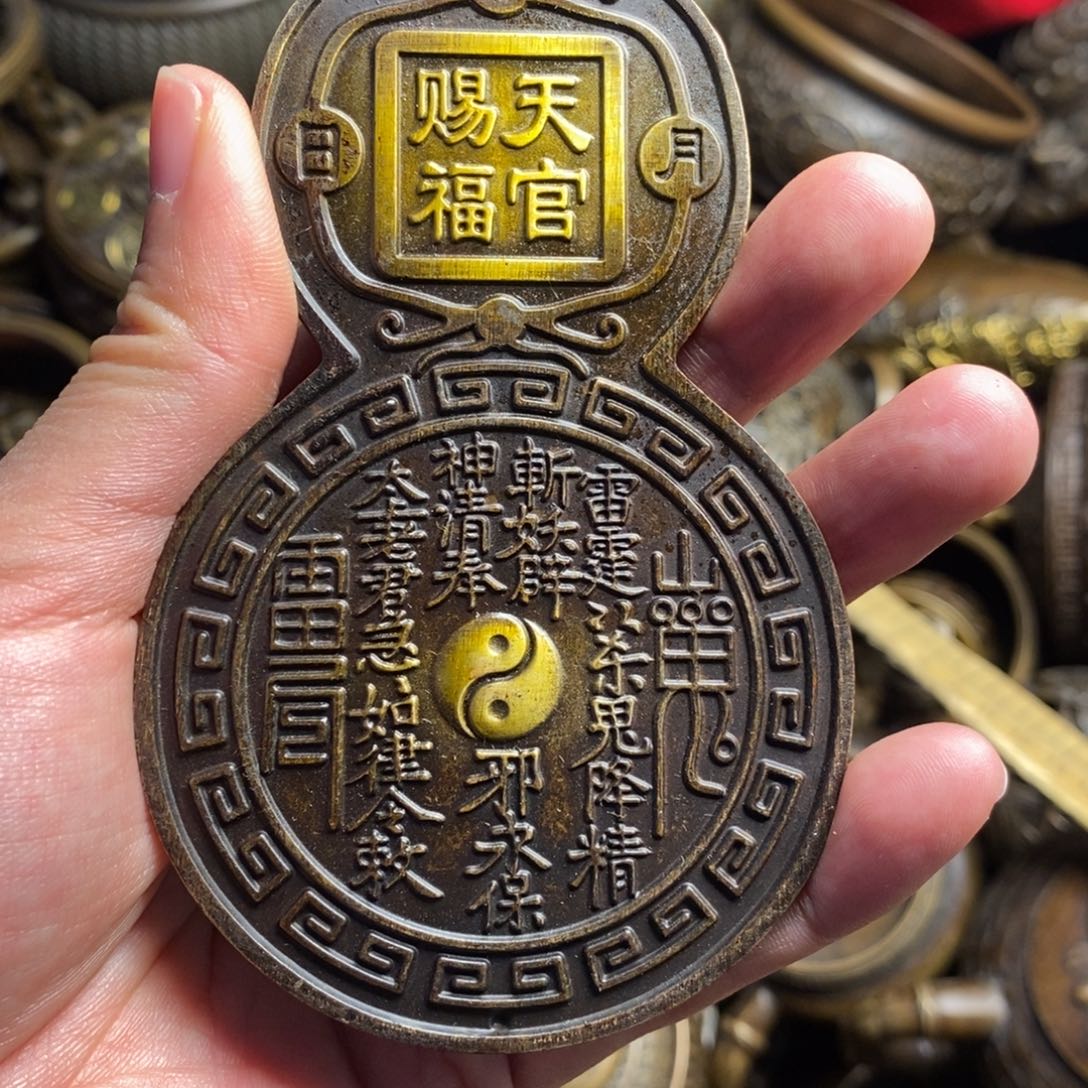 精美铜器做工精良