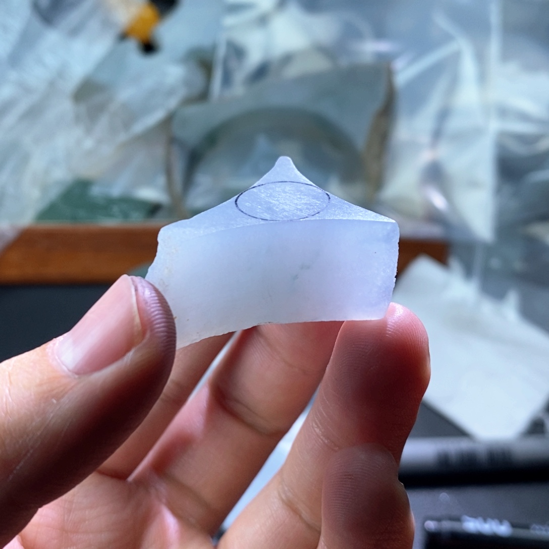 翡翠未镶嵌颈饰定制