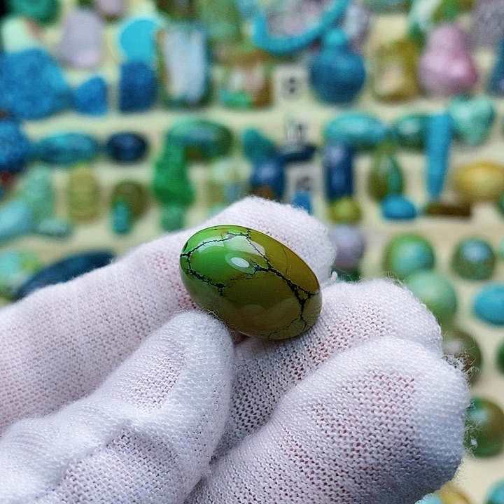 绿松石配饰未镶嵌