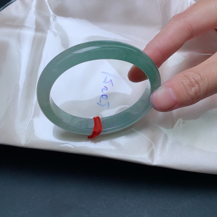 未镶嵌手镯翡翠翡翠