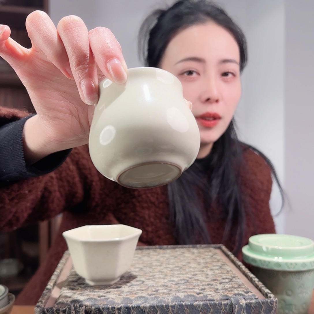 摆件瓷老哥窑金丝铁线