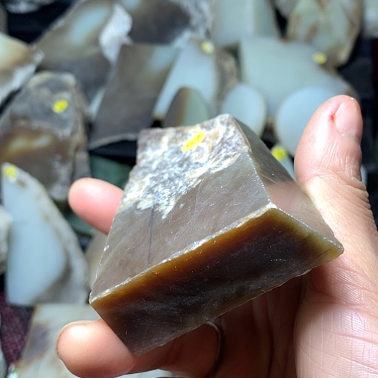 和田玉（糖玉）未镶嵌颈饰