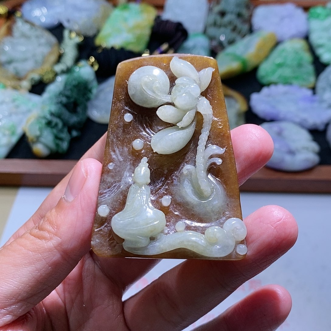 【闪购商品】翡翠颈饰未镶嵌莲花