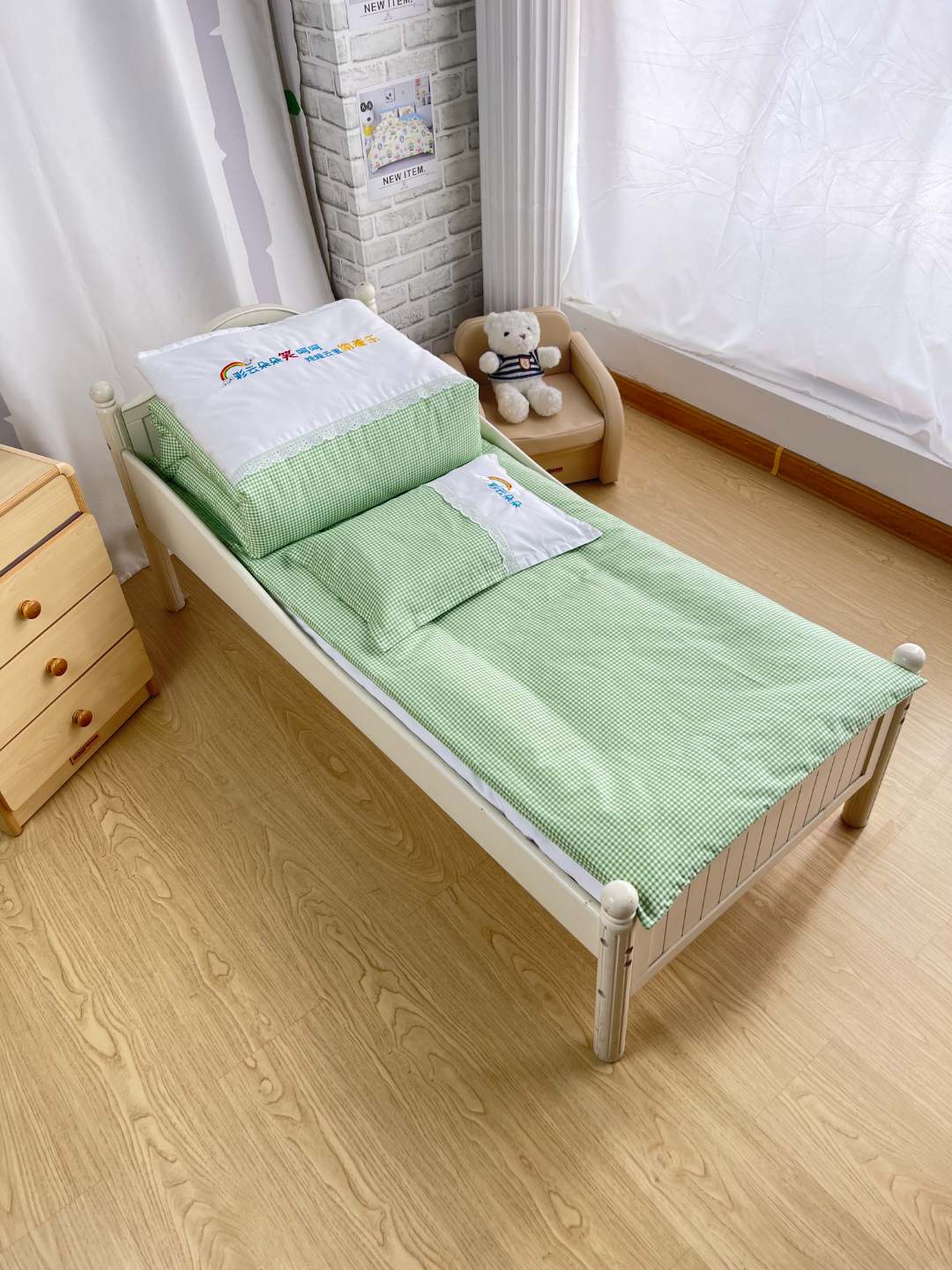 丁丁童乐幼儿园儿童100%棉纯棉格子款拼接刺绣夹棉三件套六件套