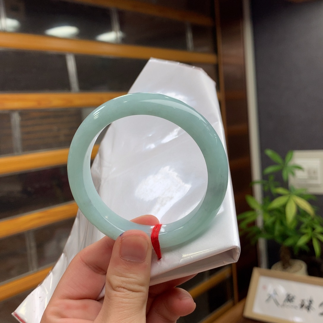 翡翠未镶嵌手镯57正装