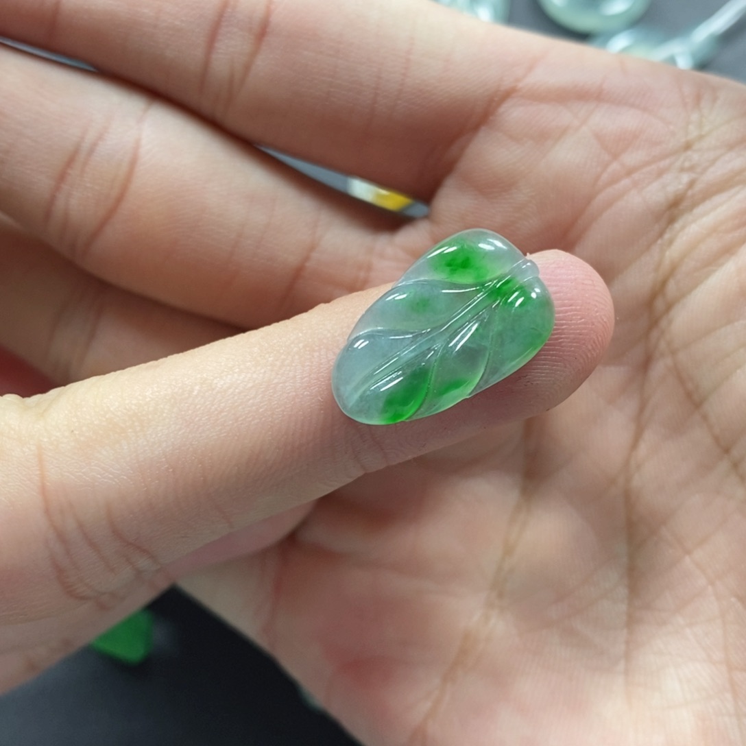 翡翠挂件未镶嵌翡翠珠宝翡翠珠宝
