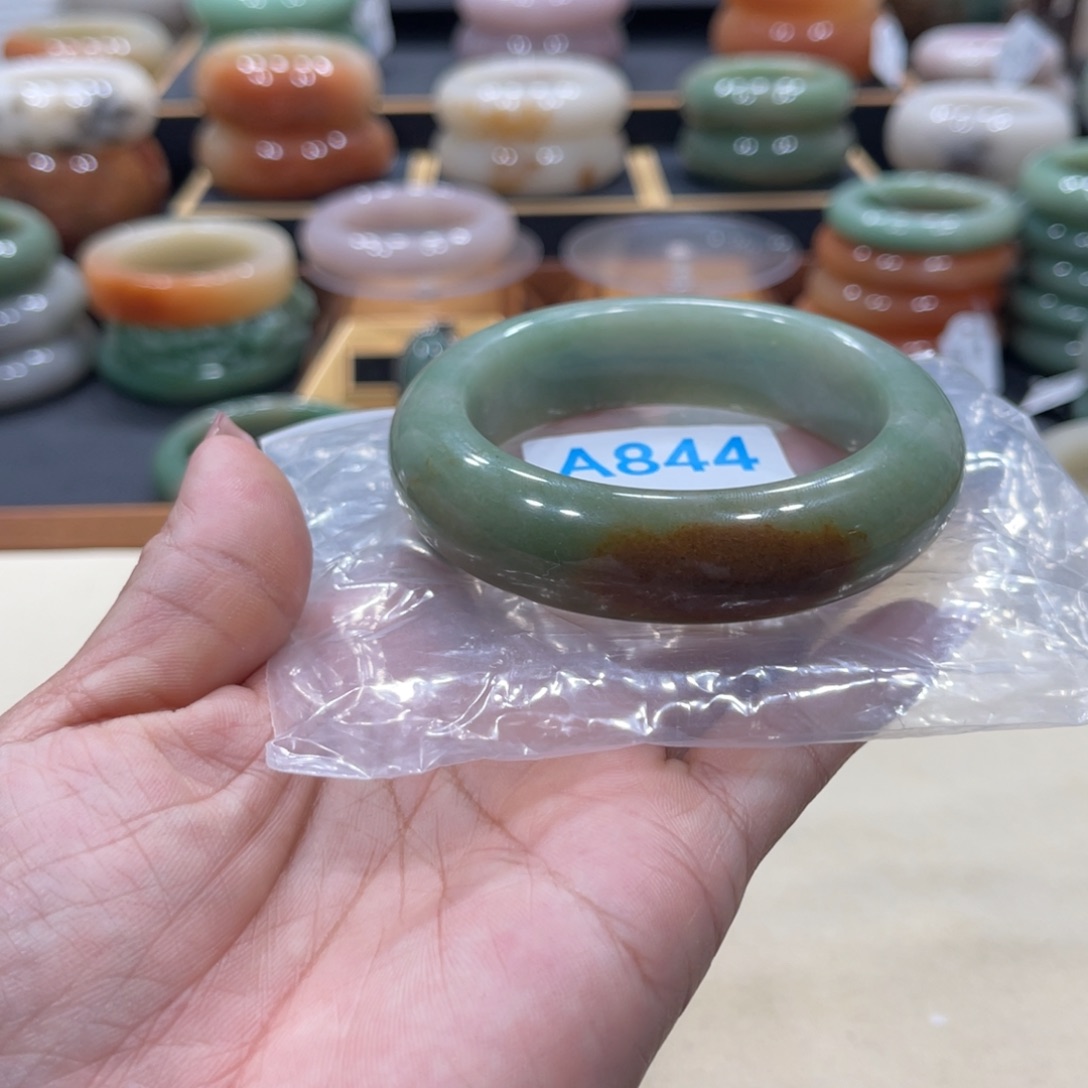 石英质玉手镯未镶嵌原*清