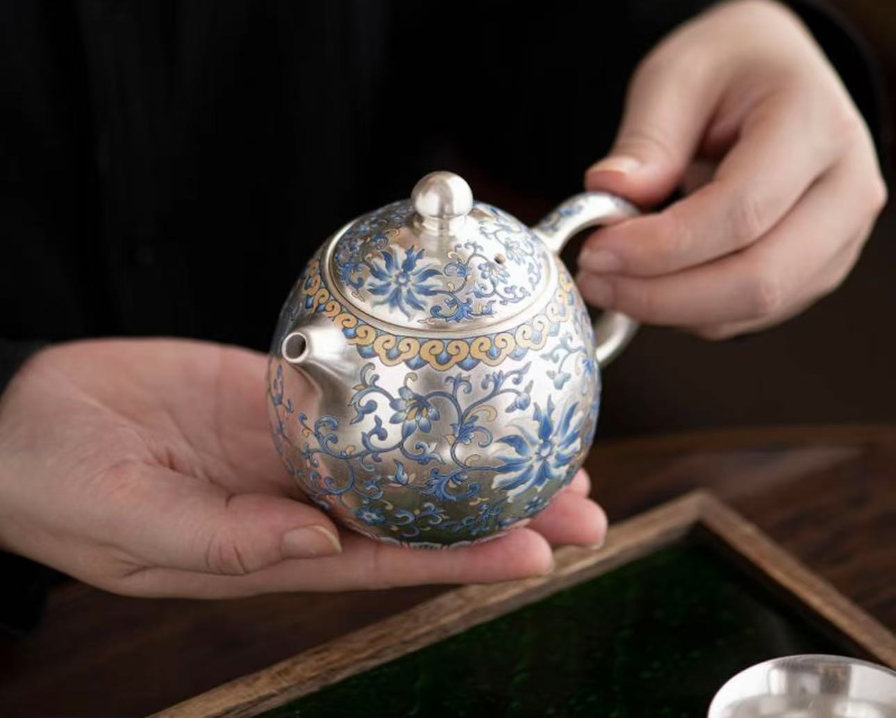 蓝色长枝莲裕彩堂高端银壶2509