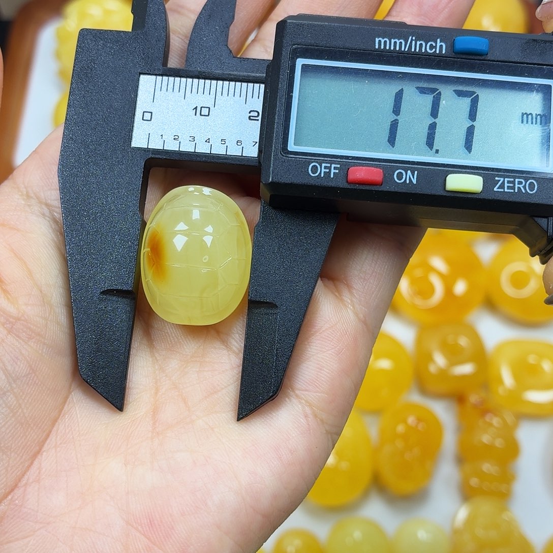 蜜蜡未镶嵌颈饰焦皮妖花富甲打孔不退不换