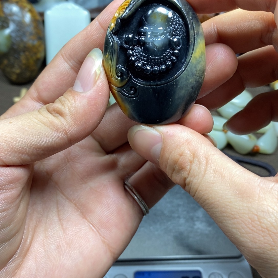 和田玉未镶嵌挂件