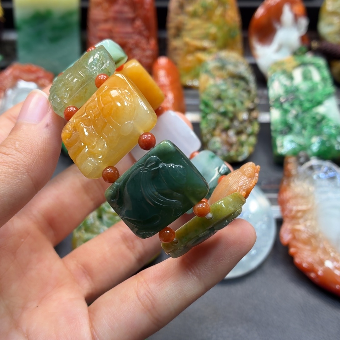 翡翠未镶嵌挂件手牌