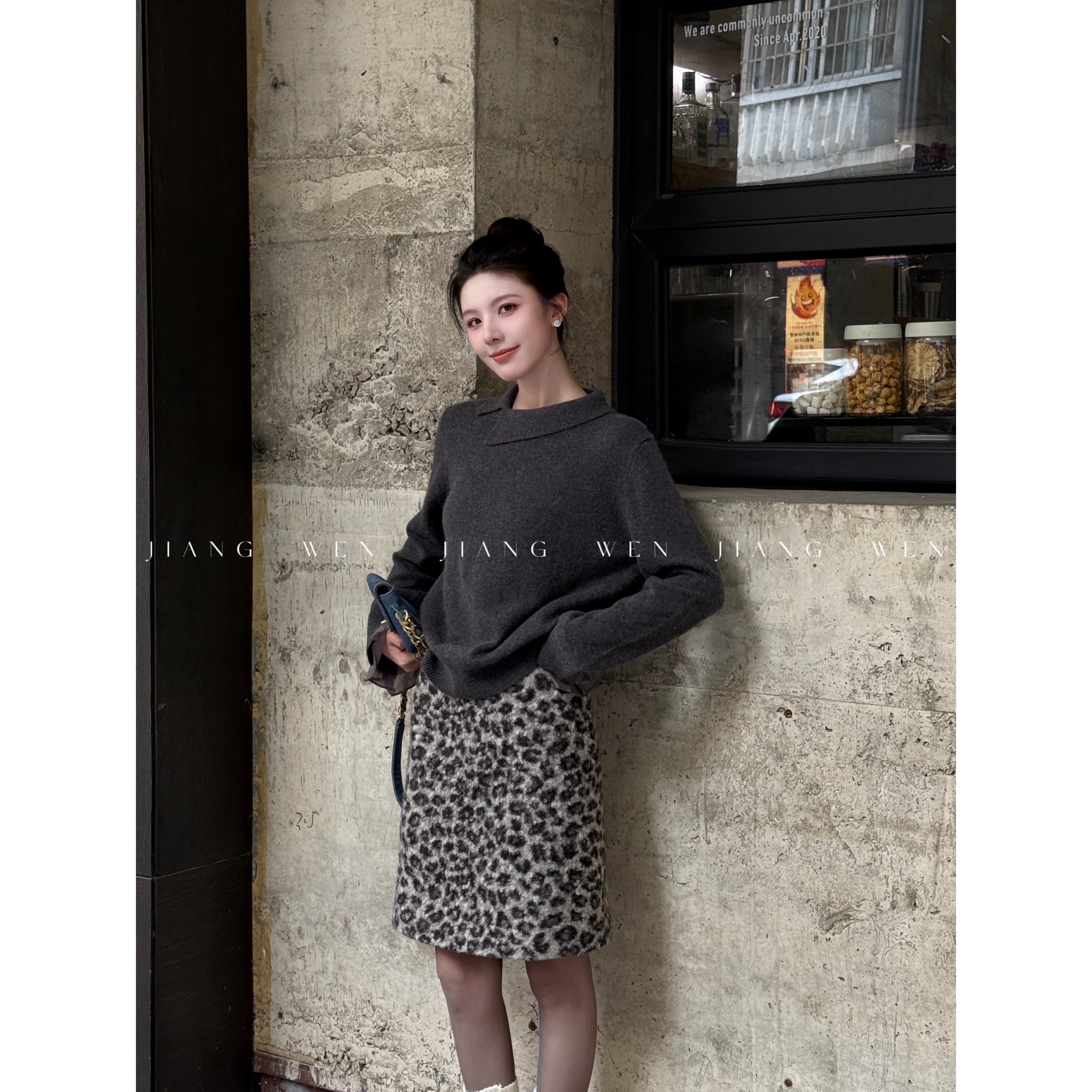 【布鲁斯】姜雯 高级感斜领套头长袖拼色毛衣