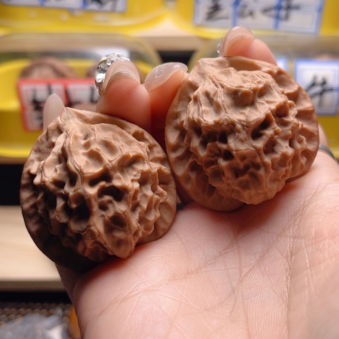 文玩核桃把件龙鳞