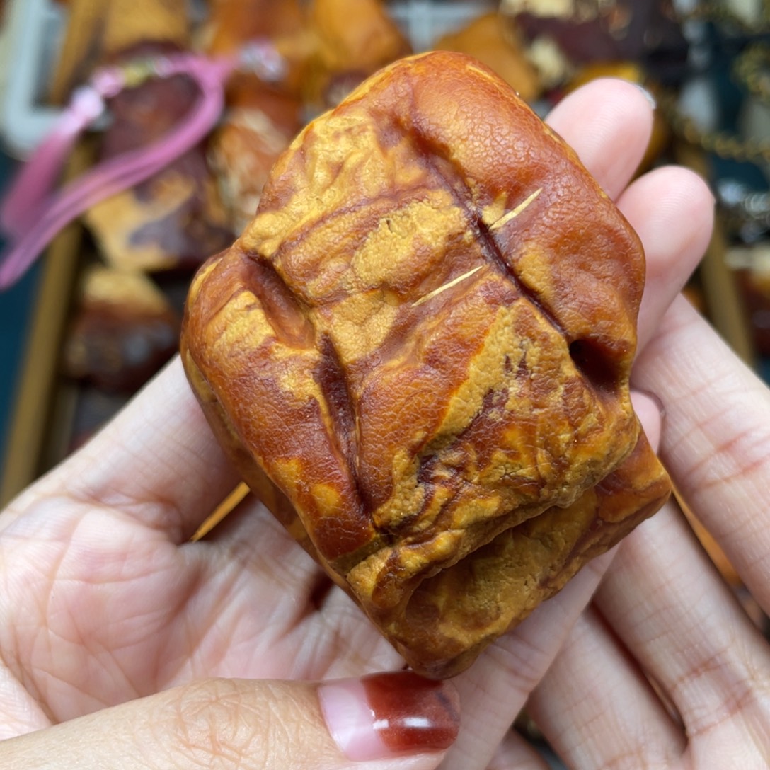 琥珀未镶嵌珠宝奇石