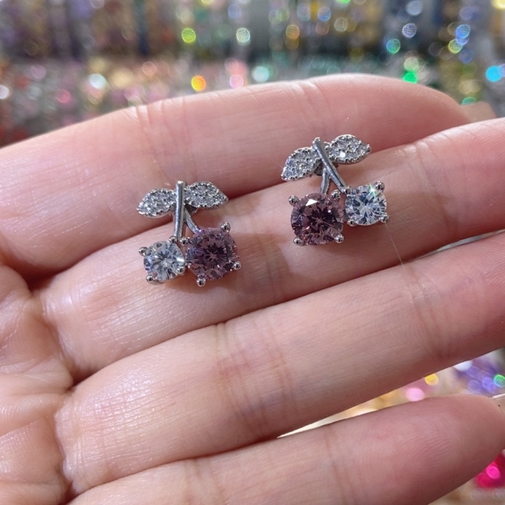 22锆石（处理）耳钉