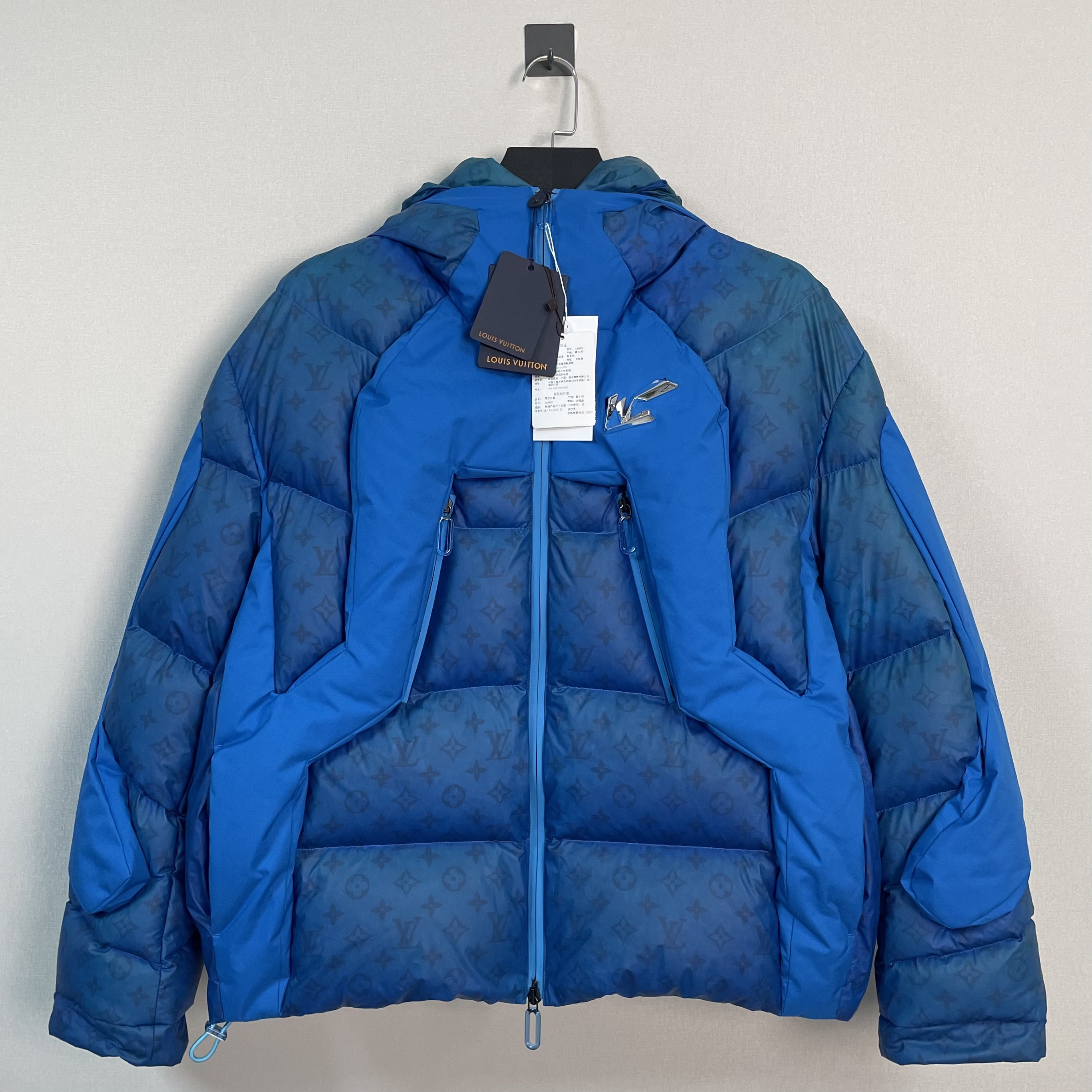 未使用 LouisVuitton/路易威登 2054热感应羽绒服/48码/价41500