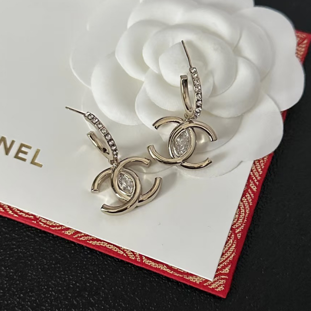 未使用 Chanel/香奈儿 亮面双C 单钻耳钩