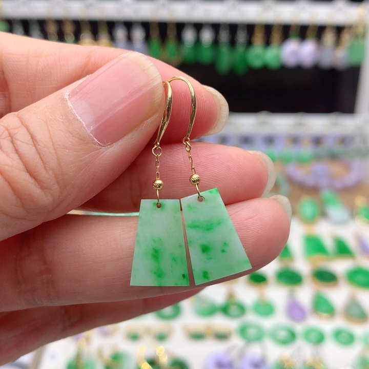 翡翠18K金镶嵌耳饰