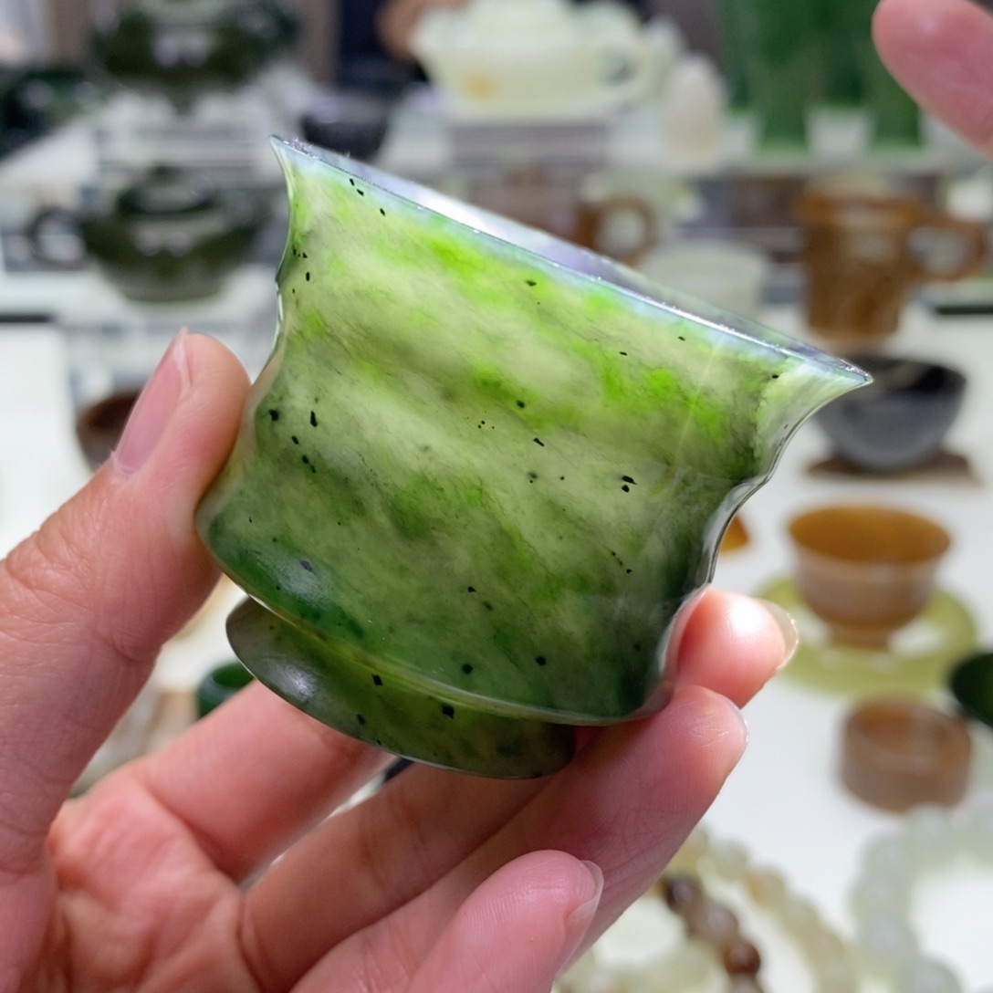 和田玉杯子未镶嵌