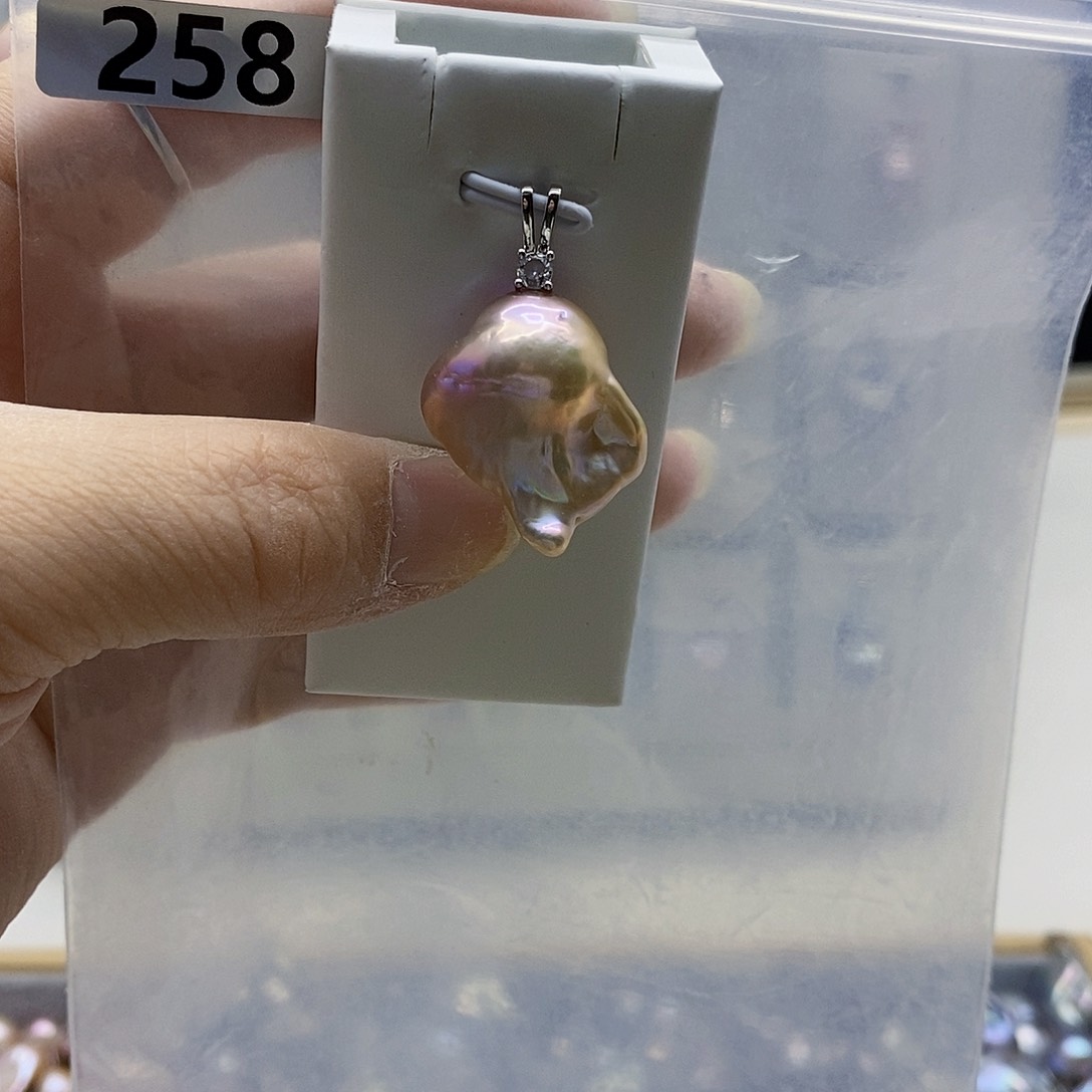 颈饰合金淡水珍珠