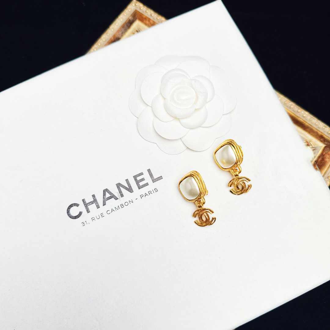 95新 Chanel/香奈儿 柚礼中古/香奈儿珍珠双c扫肩耳夹lz511842