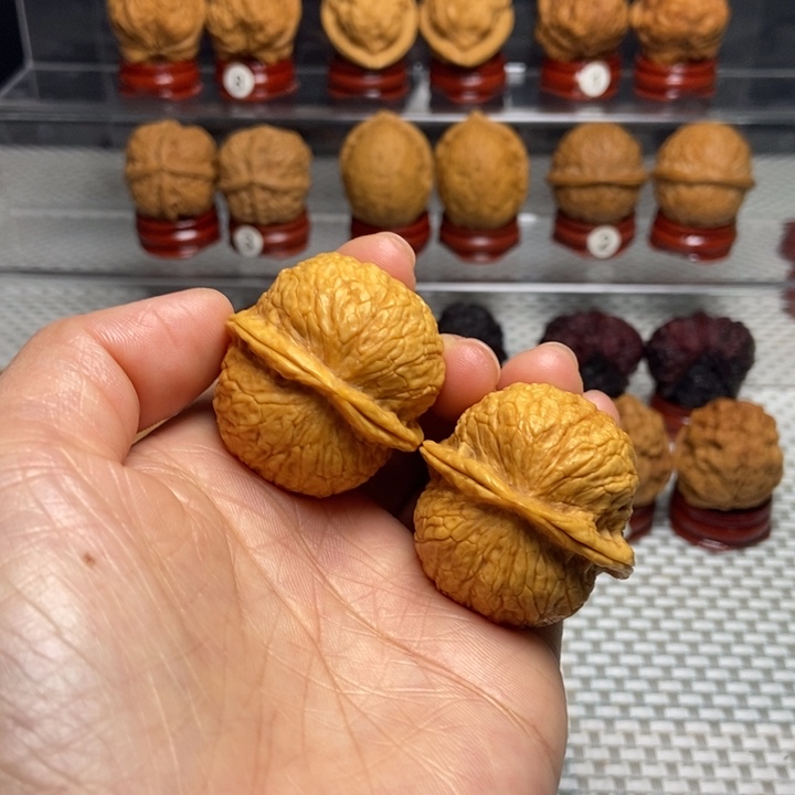 文玩核桃把件8铁狮子