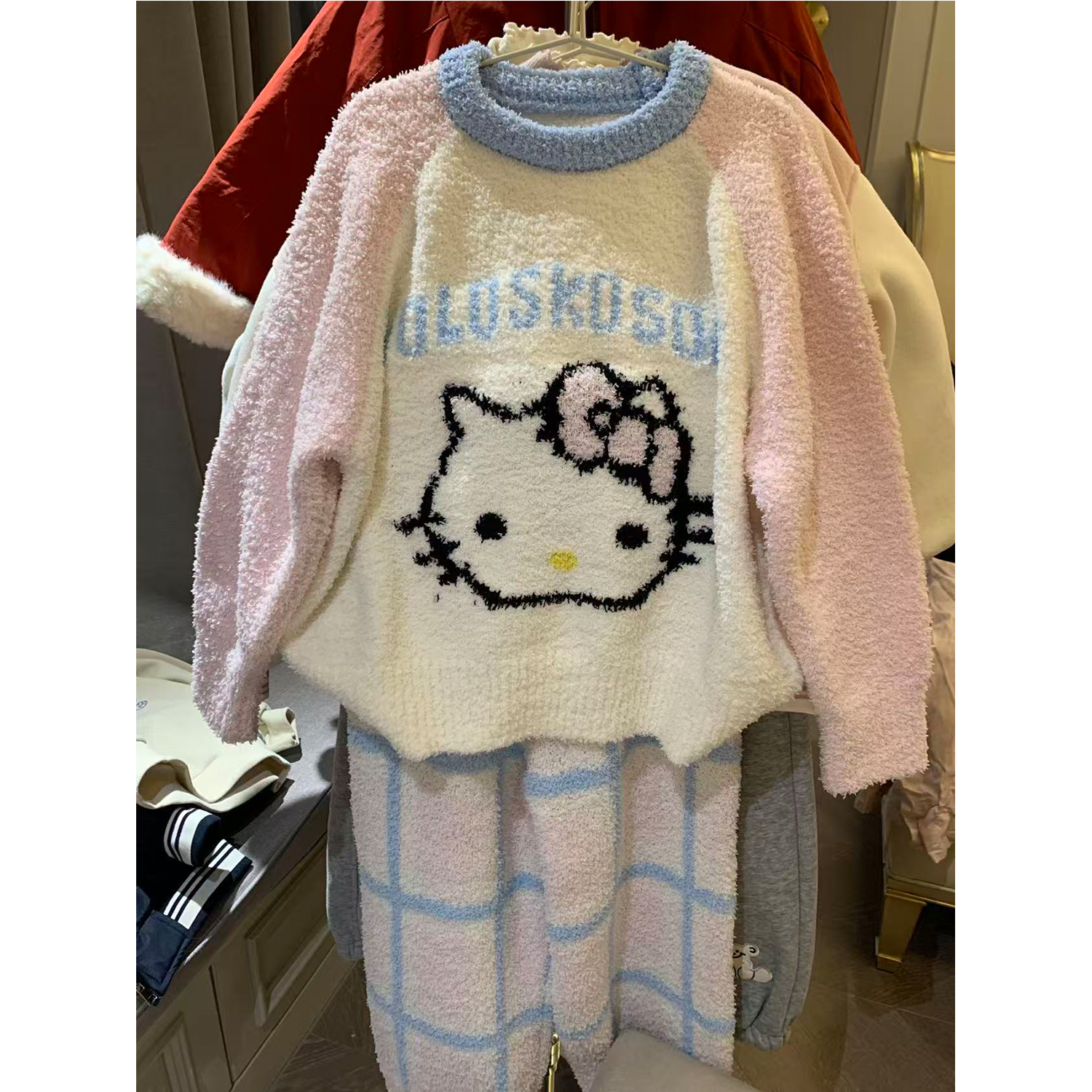 V5321-彩色KT半边绒睡衣套装