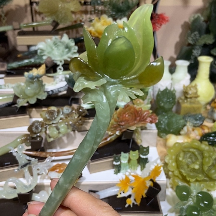 蛇纹石玉未镶嵌发饰