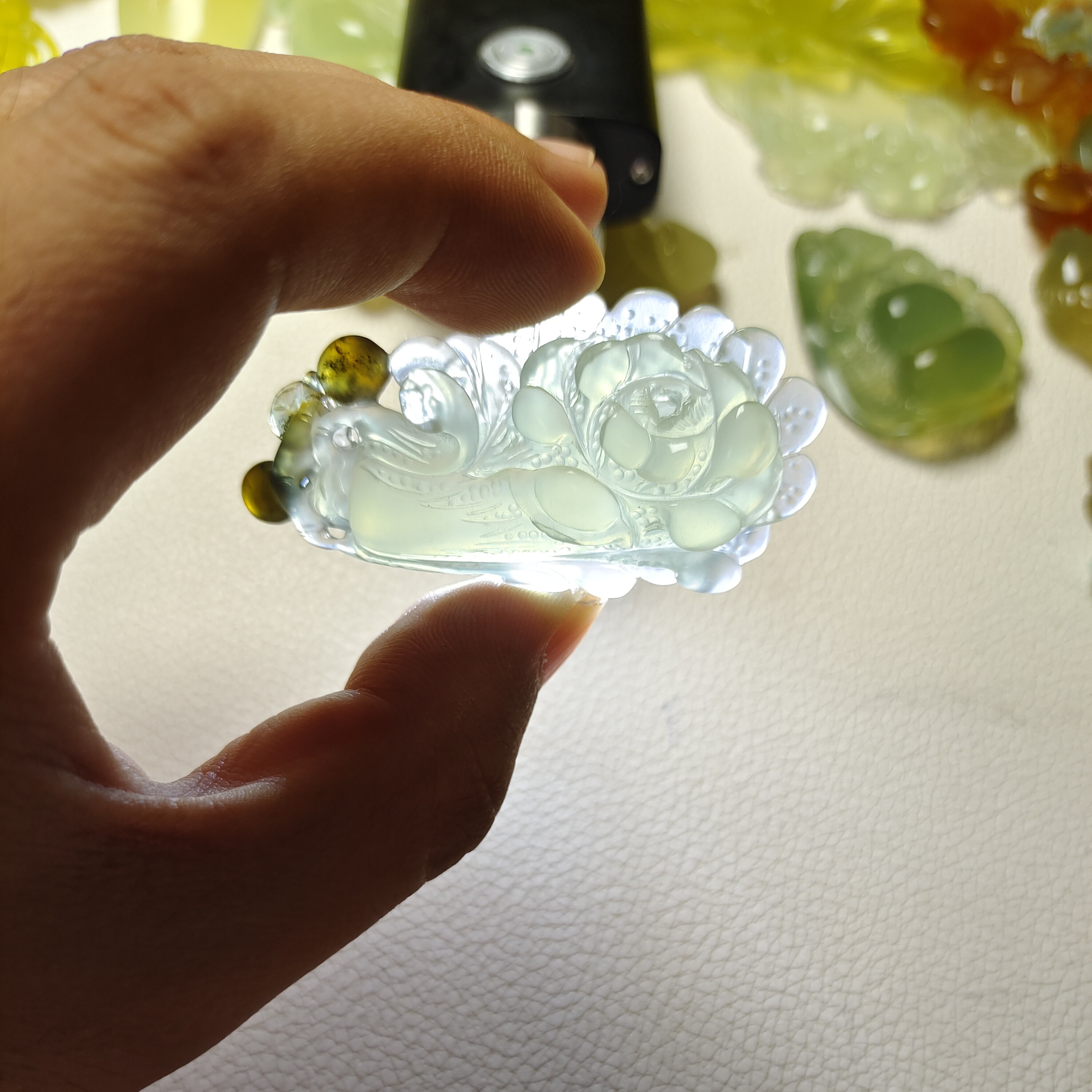 天然花玉  手工俏色巧雕  百财聚来  白菜