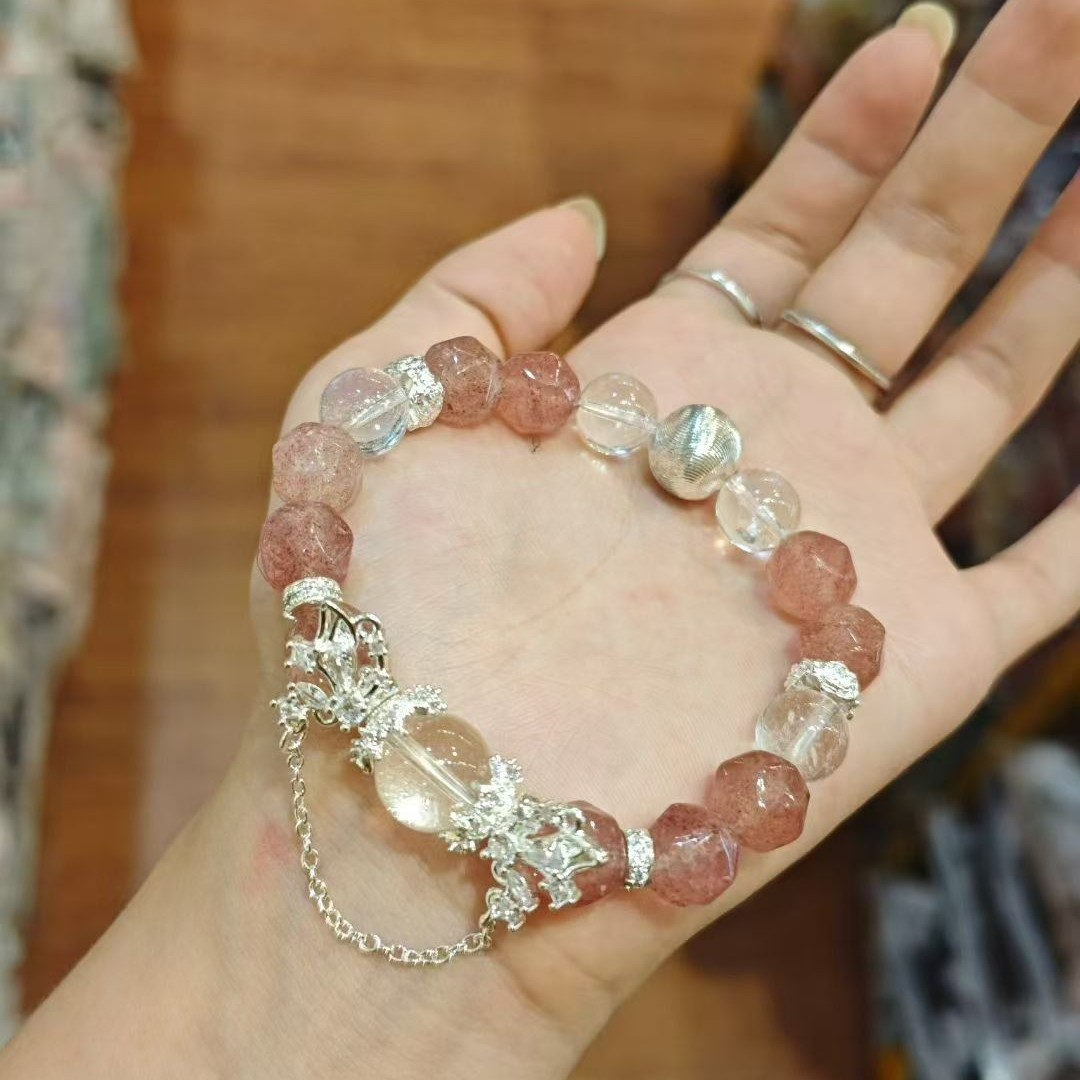 原创设计款红草莓晶手串