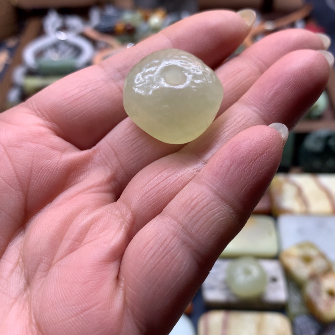 俗***俗蛇纹石玉合金颈饰