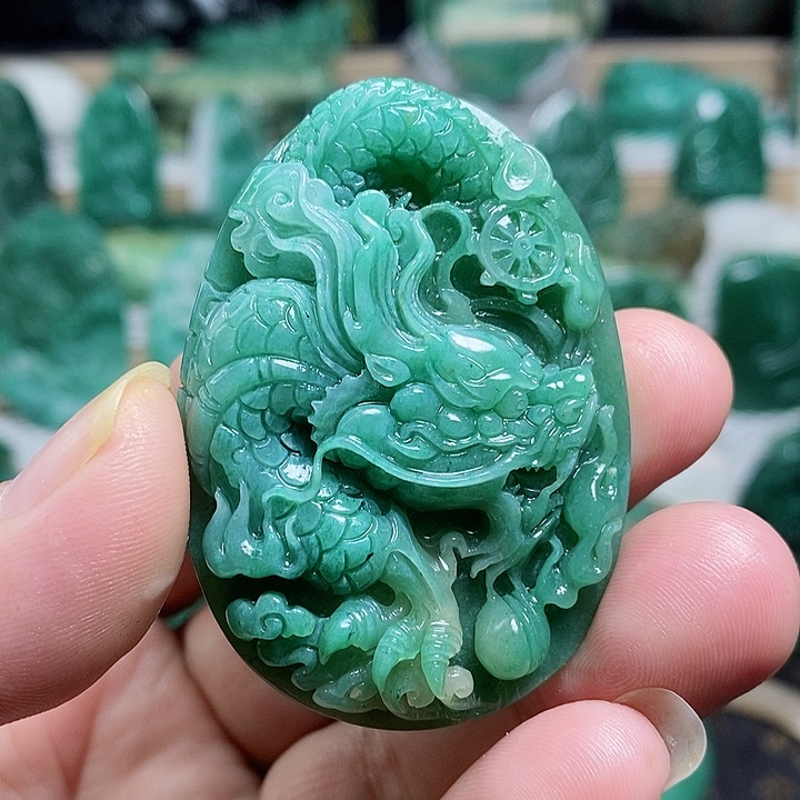 未镶嵌独山玉颈饰