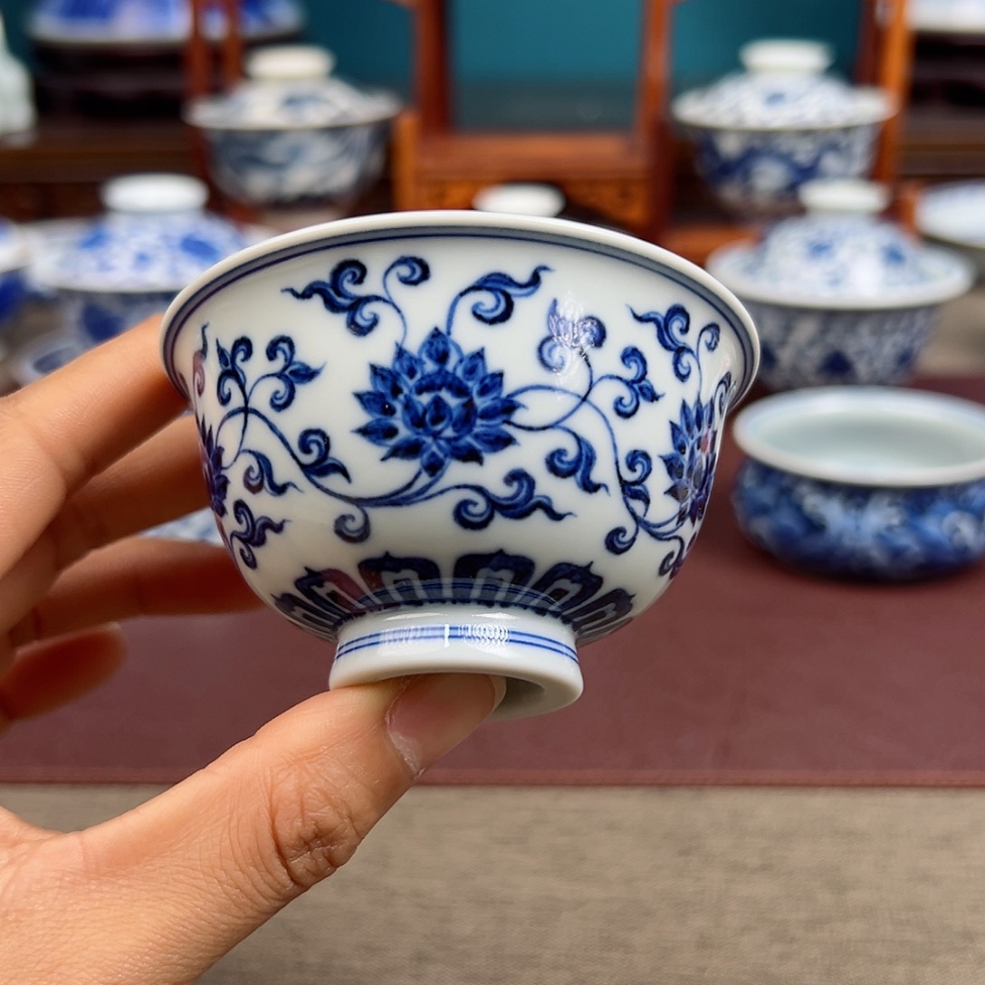摆件景德镇缠枝莲花客杯