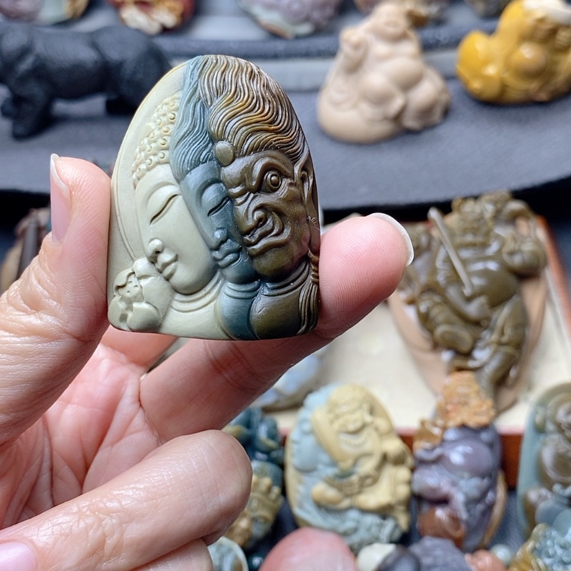 【闪购商品】定制石英质玉吊坠未镶嵌