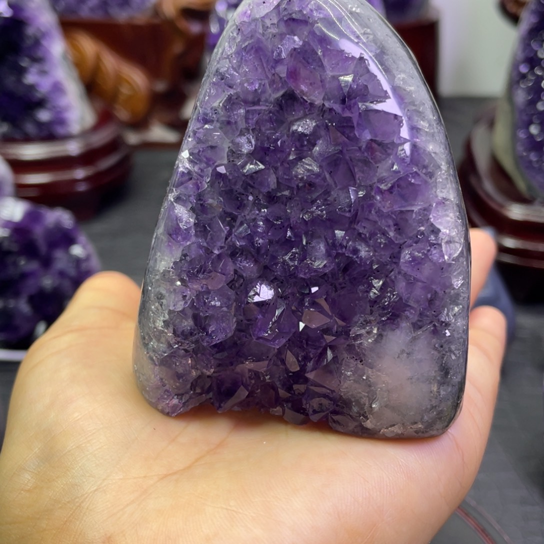 未镶嵌紫晶大型摆件（非配饰）