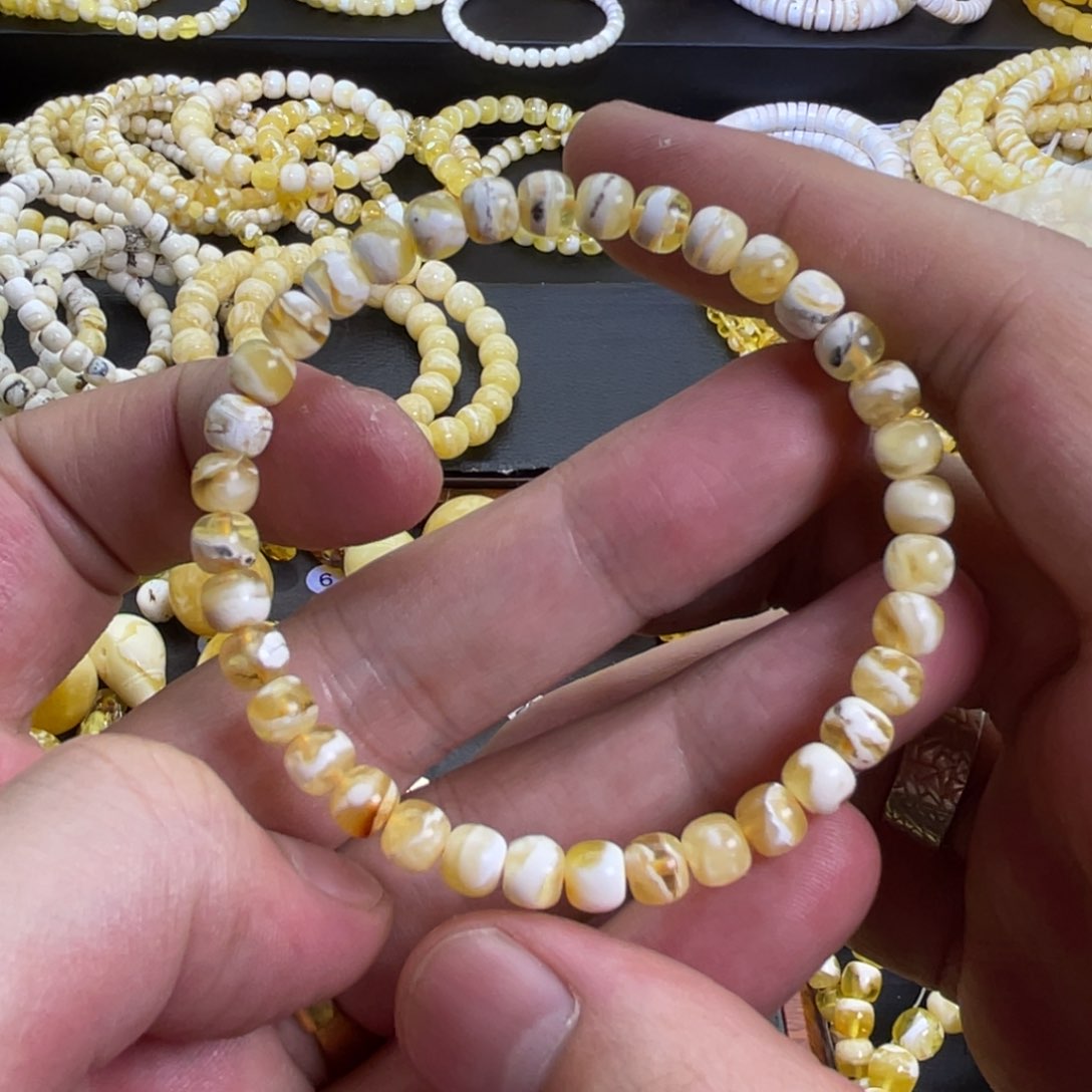 未镶嵌琥珀珠宝奇石