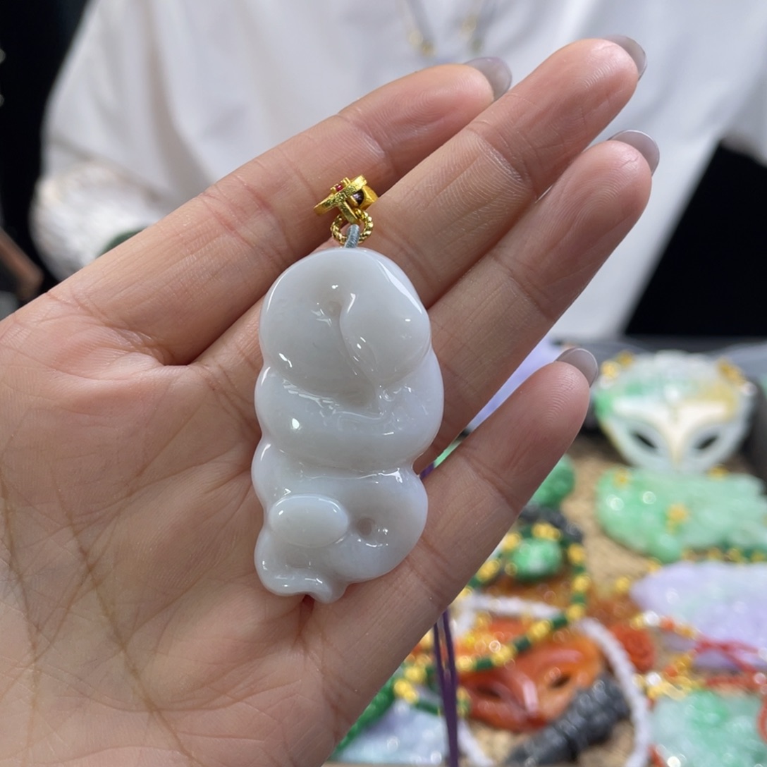 翡翠颈饰未镶嵌代编织