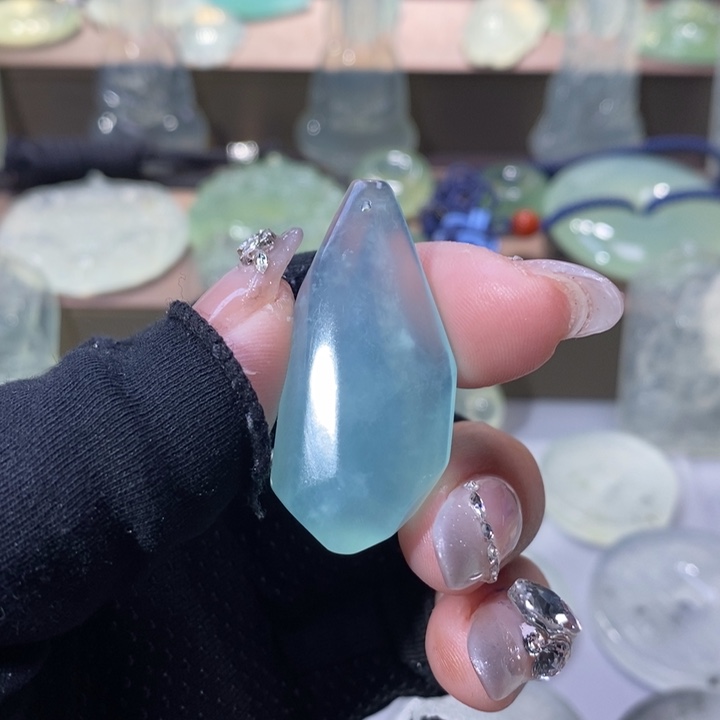 岫玉吊坠未镶嵌吊坠