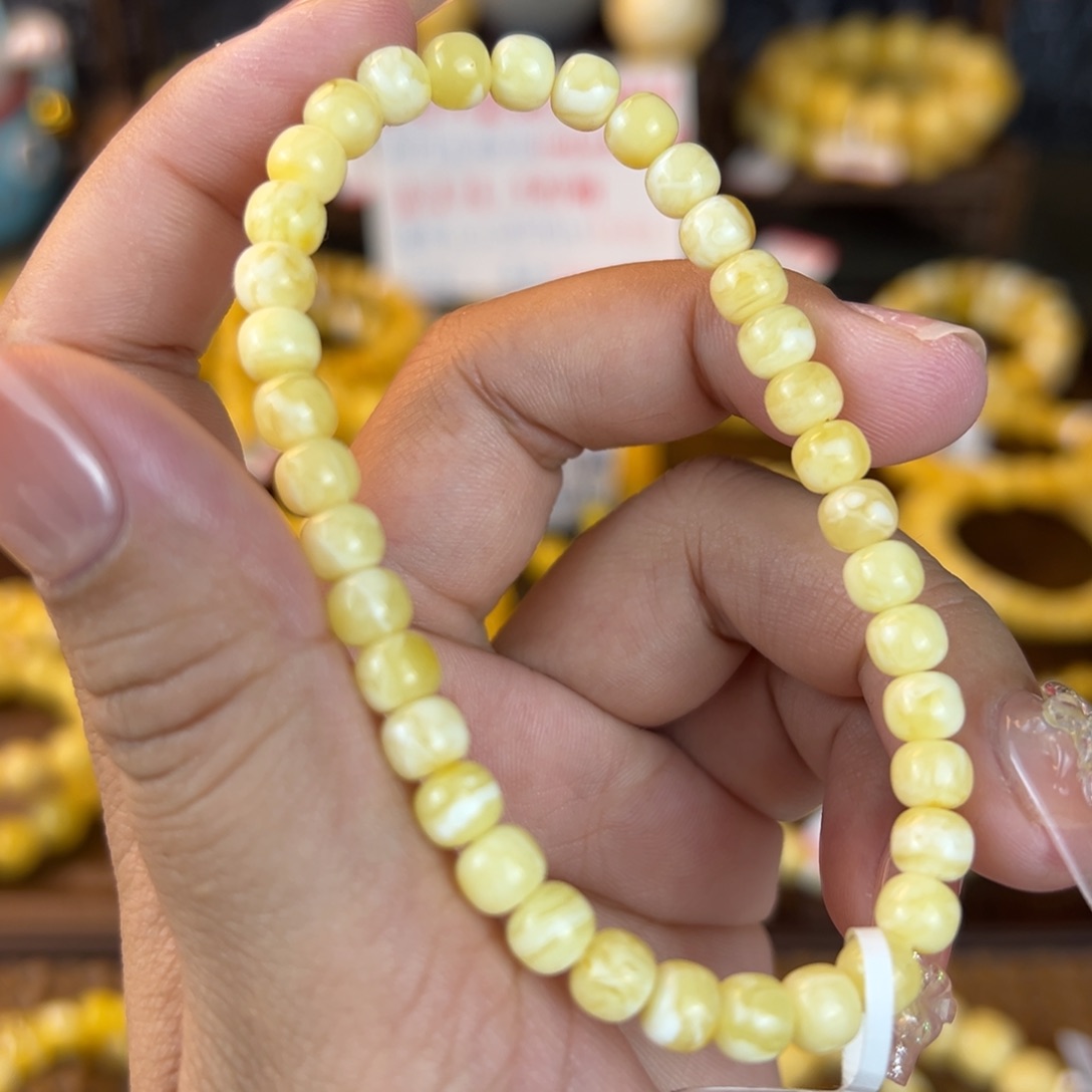 琥珀裸石未镶嵌kjjnjnnnnnjk