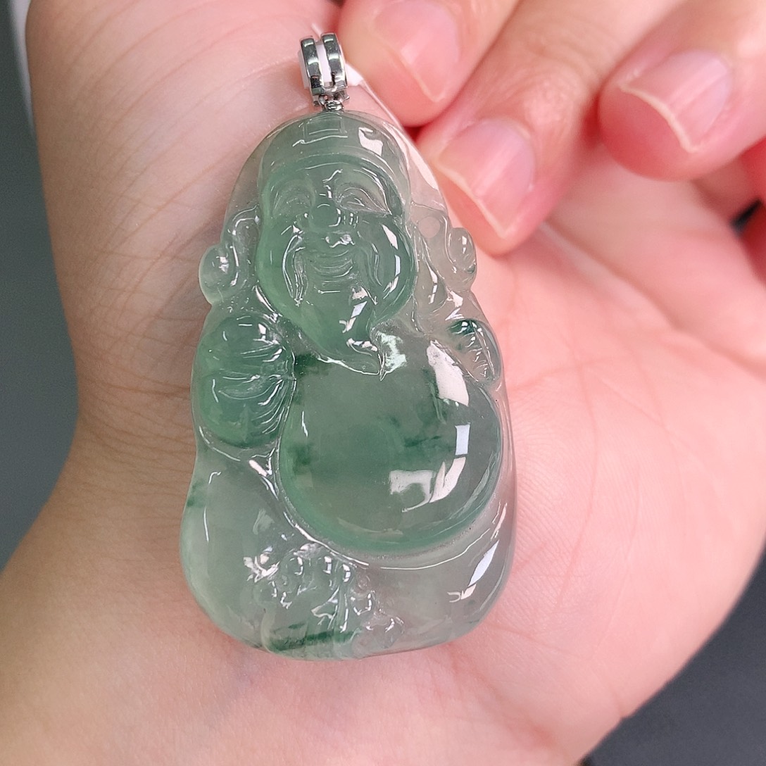 翡翠未镶嵌颈饰冰绿底飘绿财神爷45-27-6