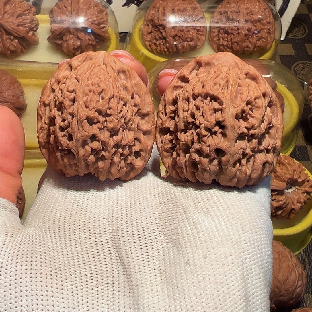 里***本吊坠文玩核桃41全品南疆石