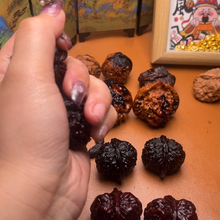 c***d核桃地闷文玩手把件南疆石 089