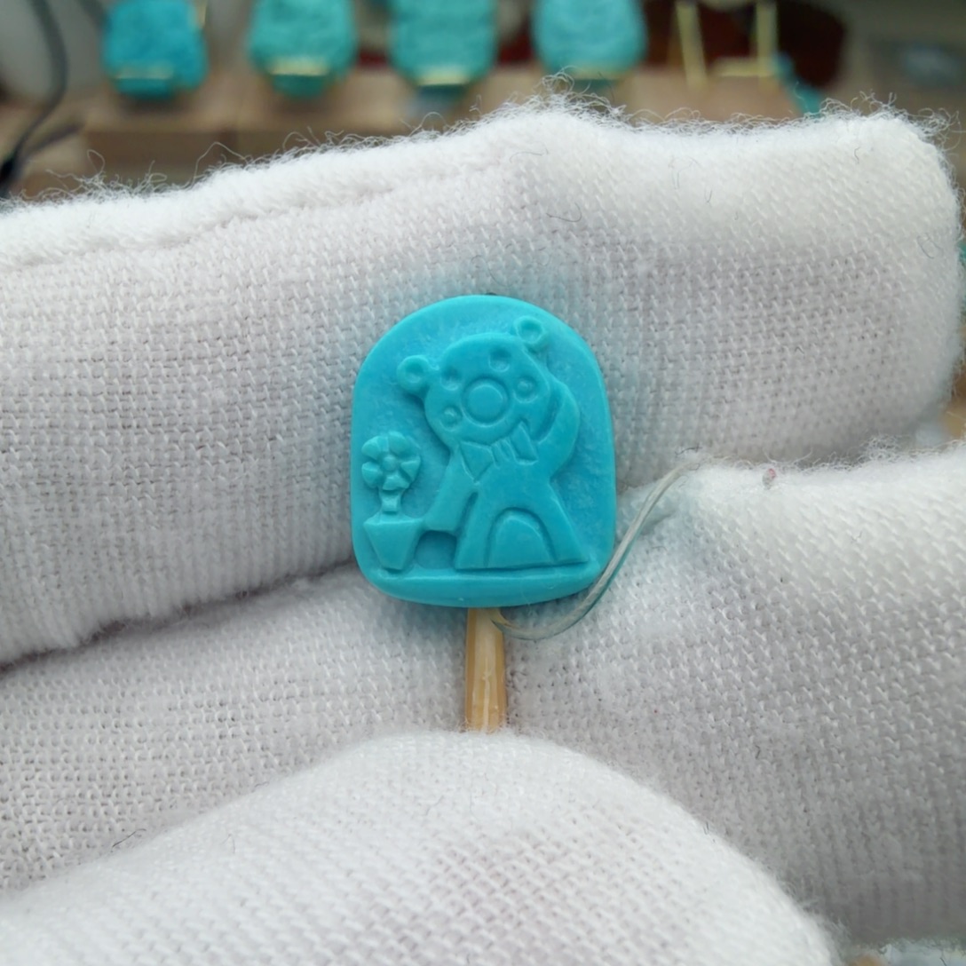 绿松石未镶嵌珠宝奇石