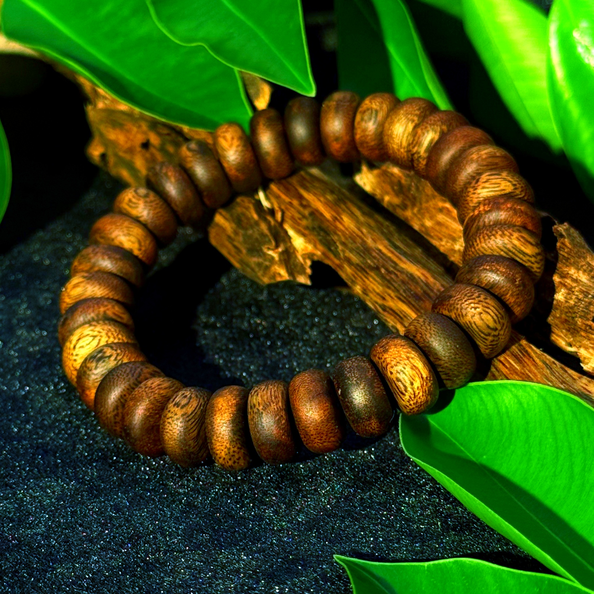 沉香【小七沉香阁】海南虫漏红油老白棋算盘珠1.2单圈多样性发其一*