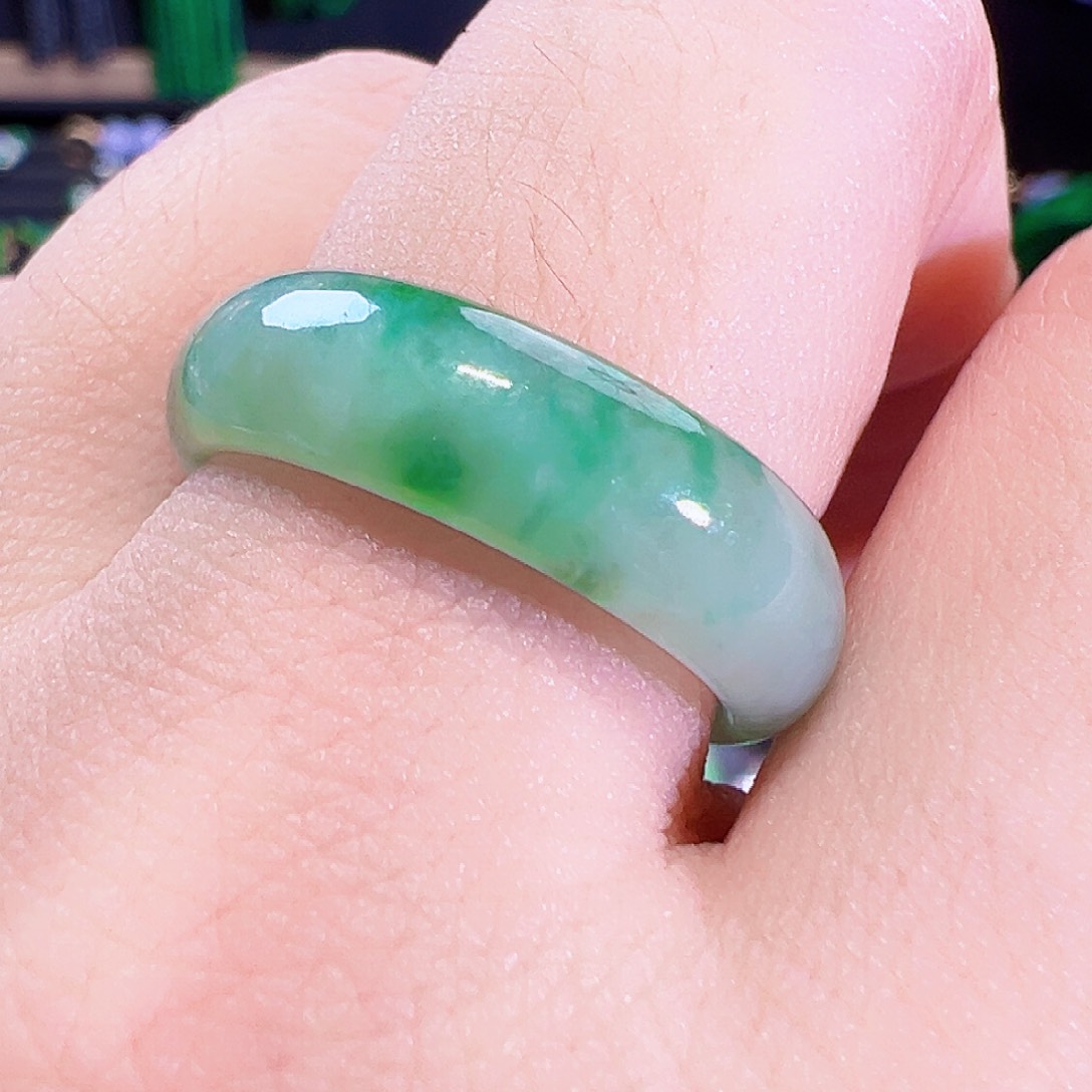 翡翠戒指未镶嵌签收后24小时鉴赏期