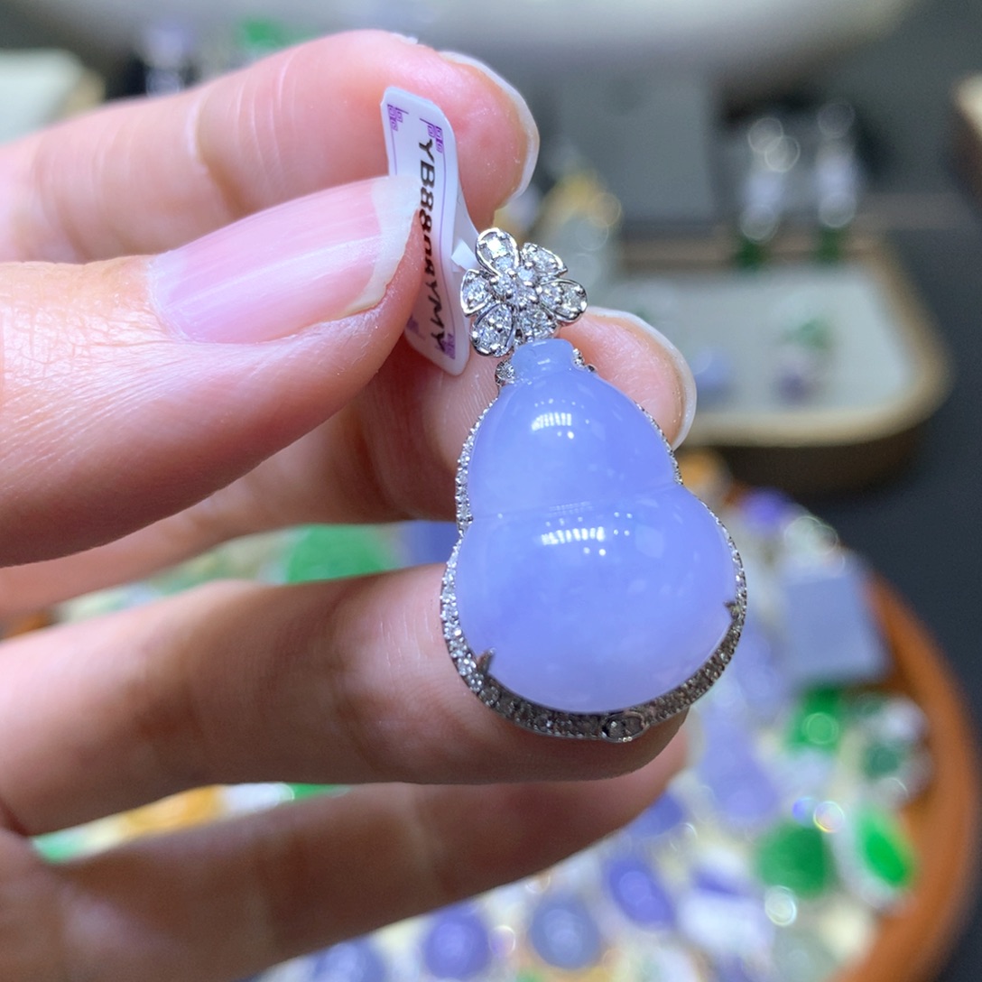 【闪购商品】翡翠颈饰18K金镶嵌翡翠吊坠项链