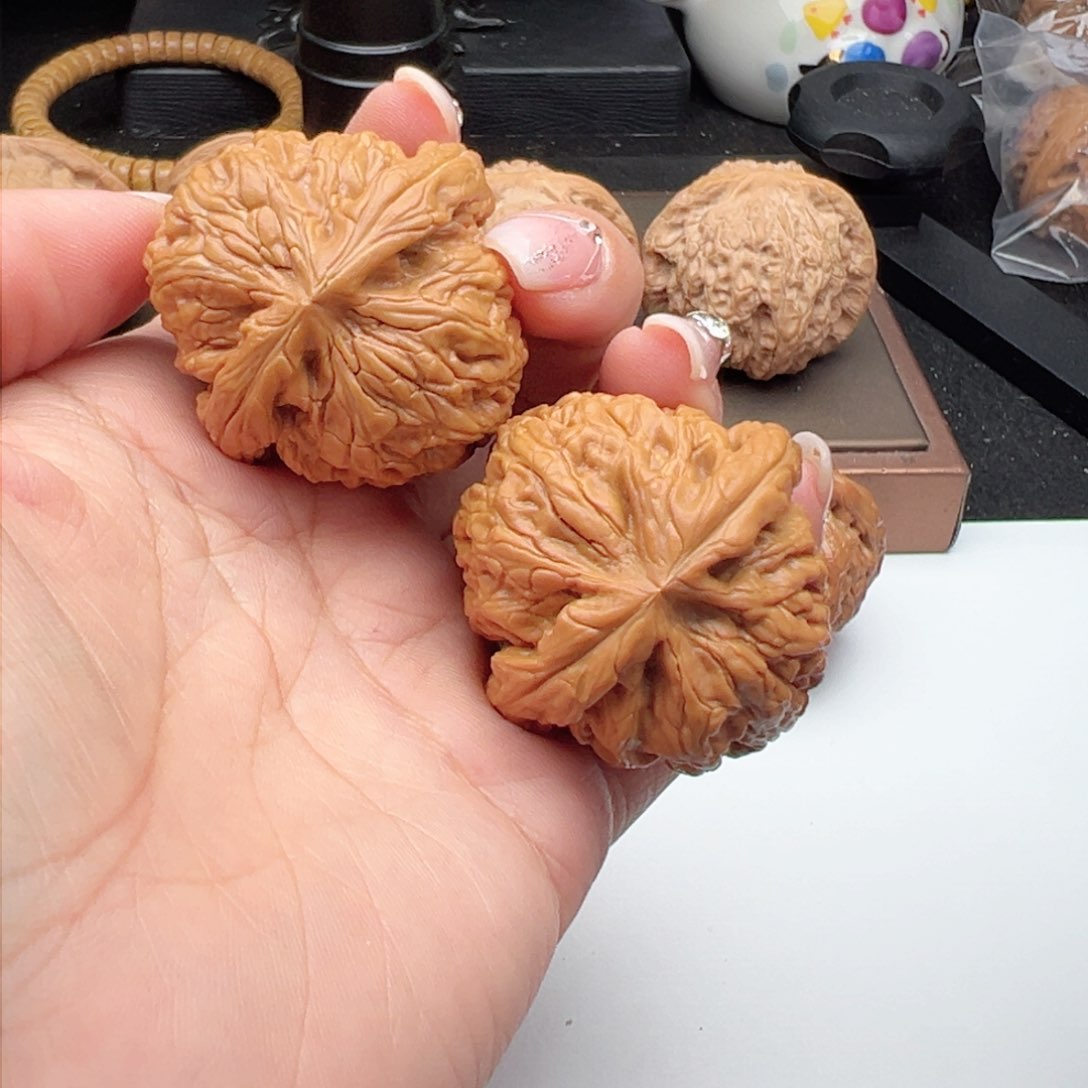 文玩核桃把件红锦鲤42