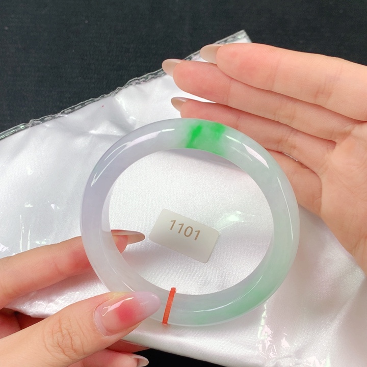 翡翠手镯未镶嵌天然翡翠手镯04